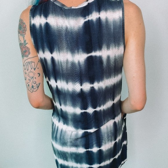 Crescent Blue and White TyeDye Dress - Picture 3 of 5